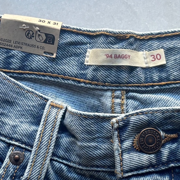 NEW Levi's 94 Baggy Jeans - Picture 6 of 8